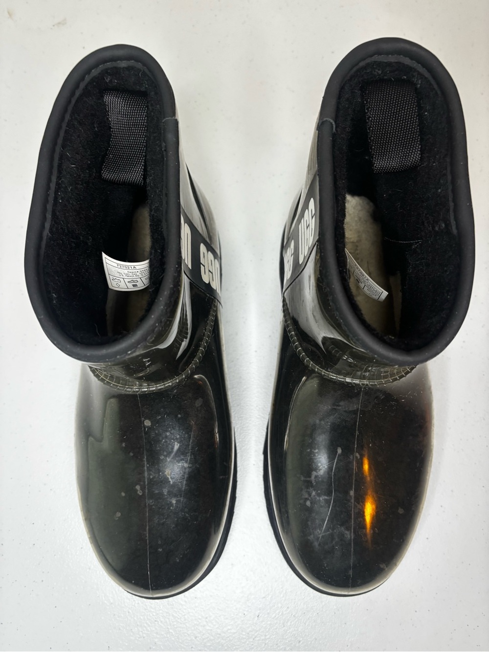 UGG Classic Clear Mini Waterproof Boots Black White Size 9 - Picture 4 of 7